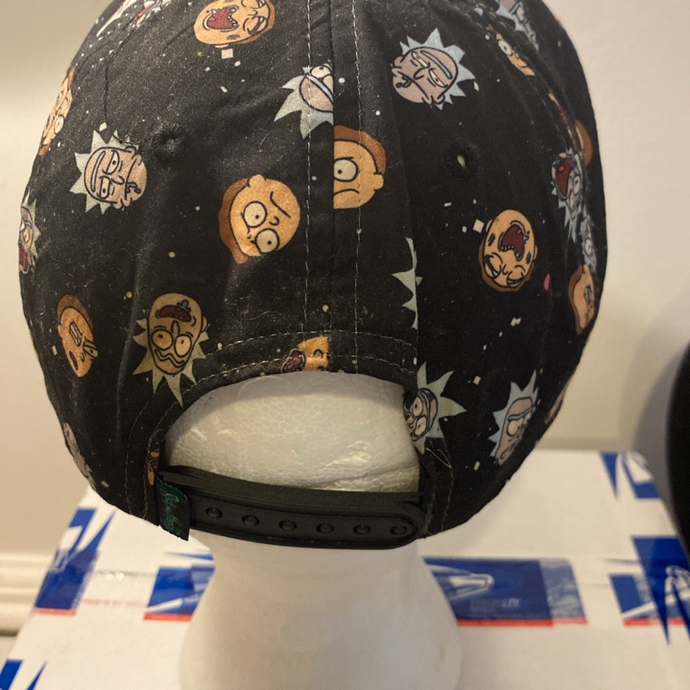 Rick& Marty ones size fits most Cap good condition - Picture 3 of 4